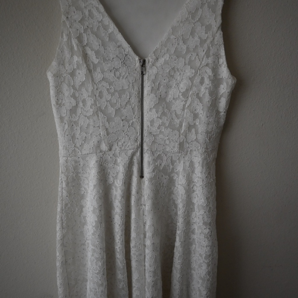 Short white dress